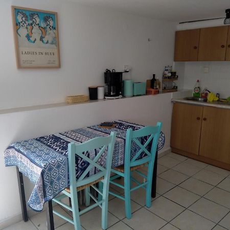 Artemis Ermoupoli Centre Appartement Pour Petit Budget Backpackers Exteriör bild