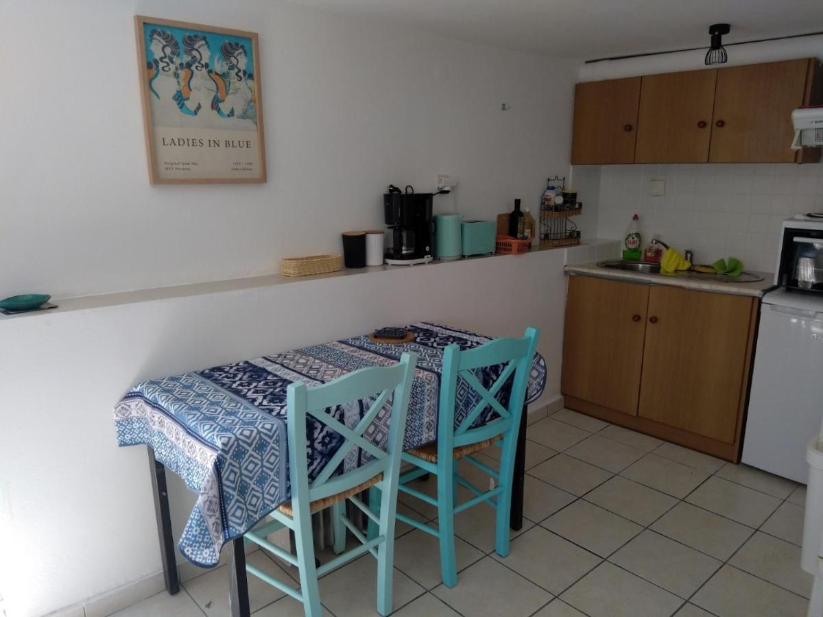 Artemis Ermoupoli Centre Appartement Pour Petit Budget Backpackers Exteriör bild