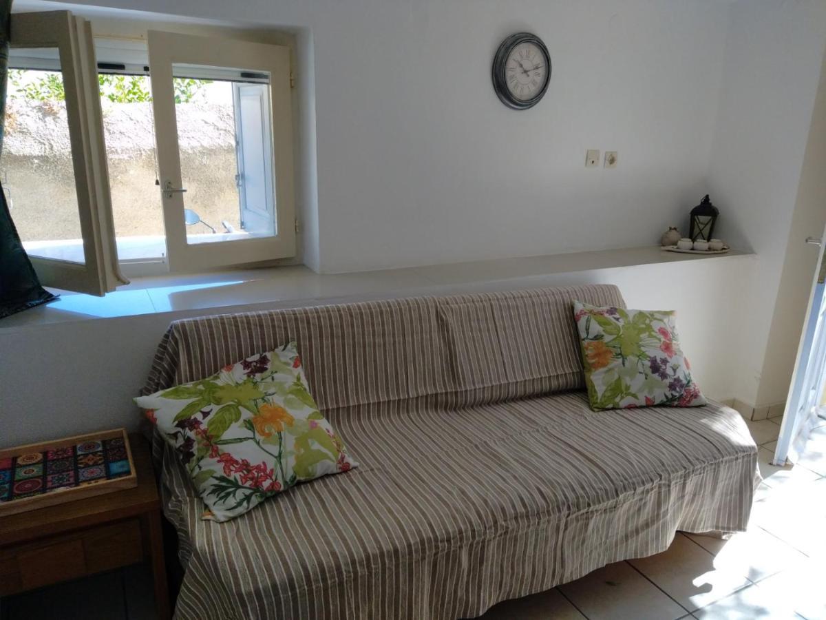 Artemis Ermoupoli Centre Appartement Pour Petit Budget Backpackers Exteriör bild