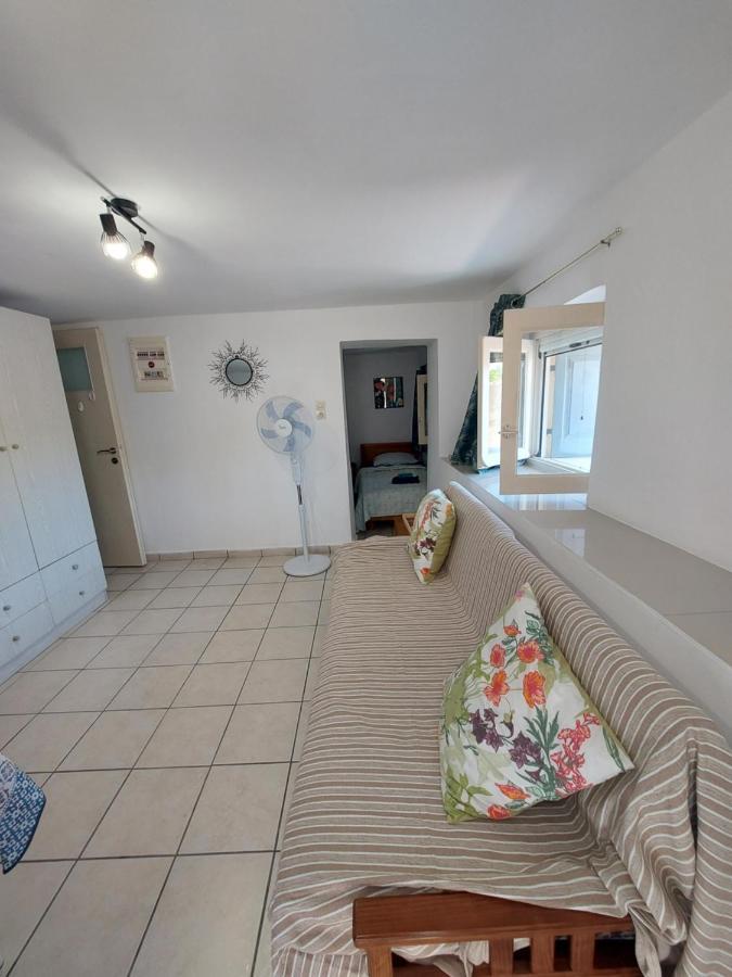 Artemis Ermoupoli Centre Appartement Pour Petit Budget Backpackers Exteriör bild